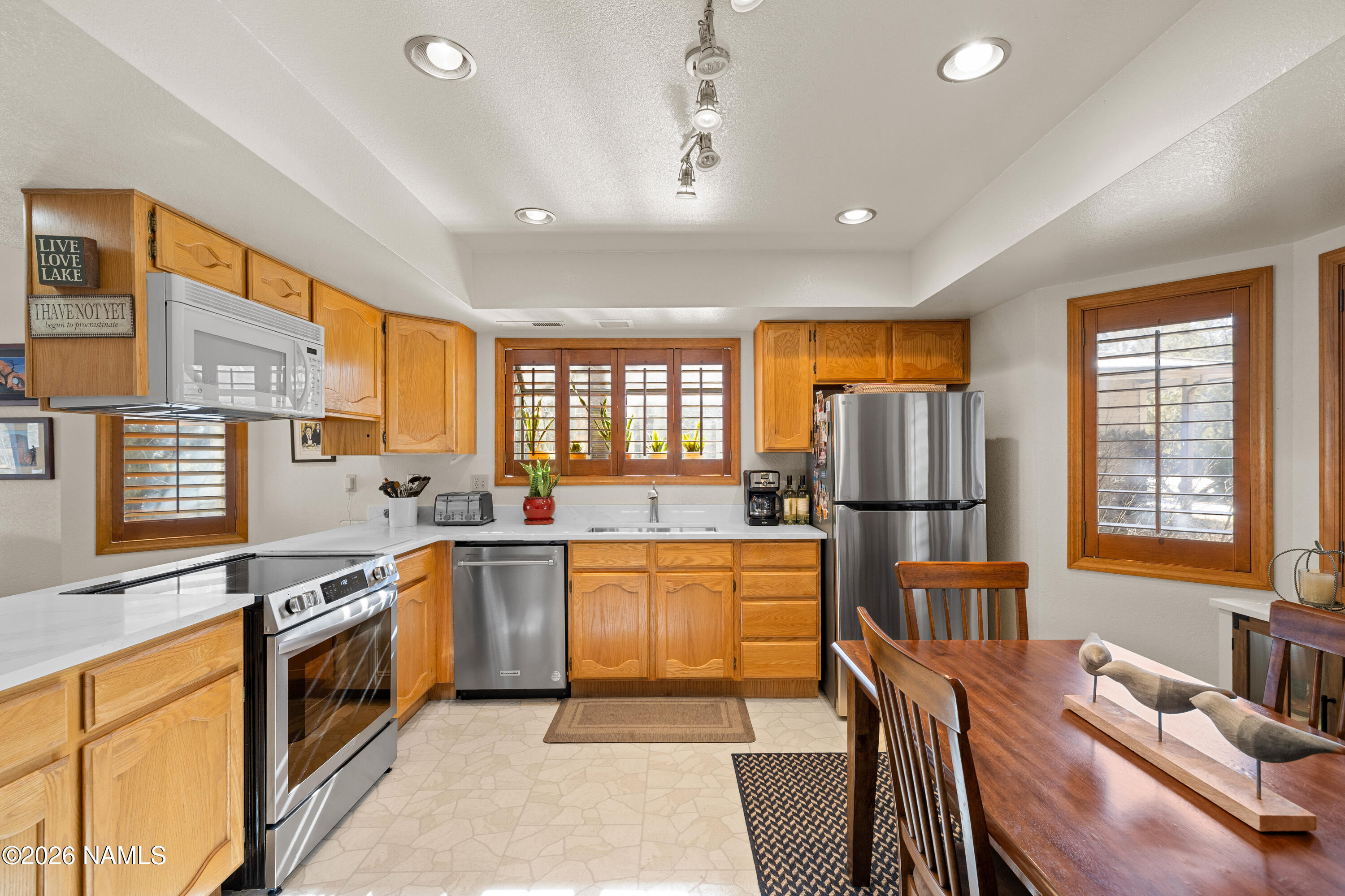 6130 E Laurel Loop
