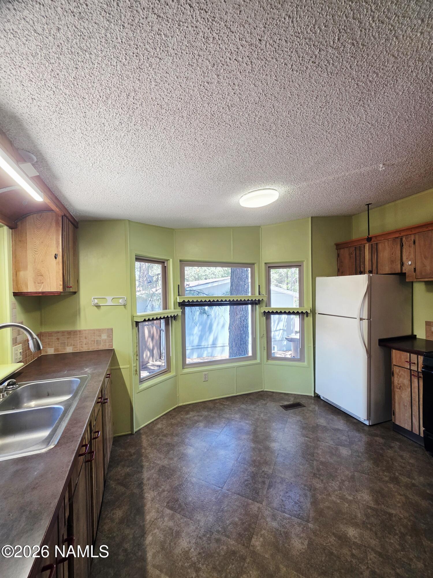 2401 W Route 66 2