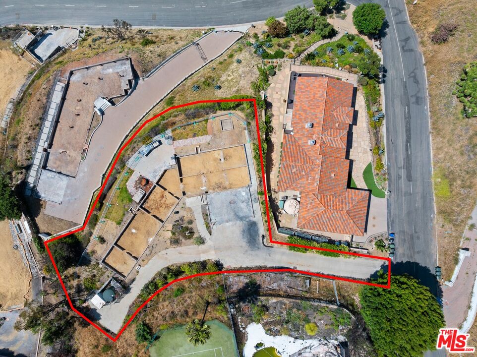 20740 Las Flores Mesa Dr