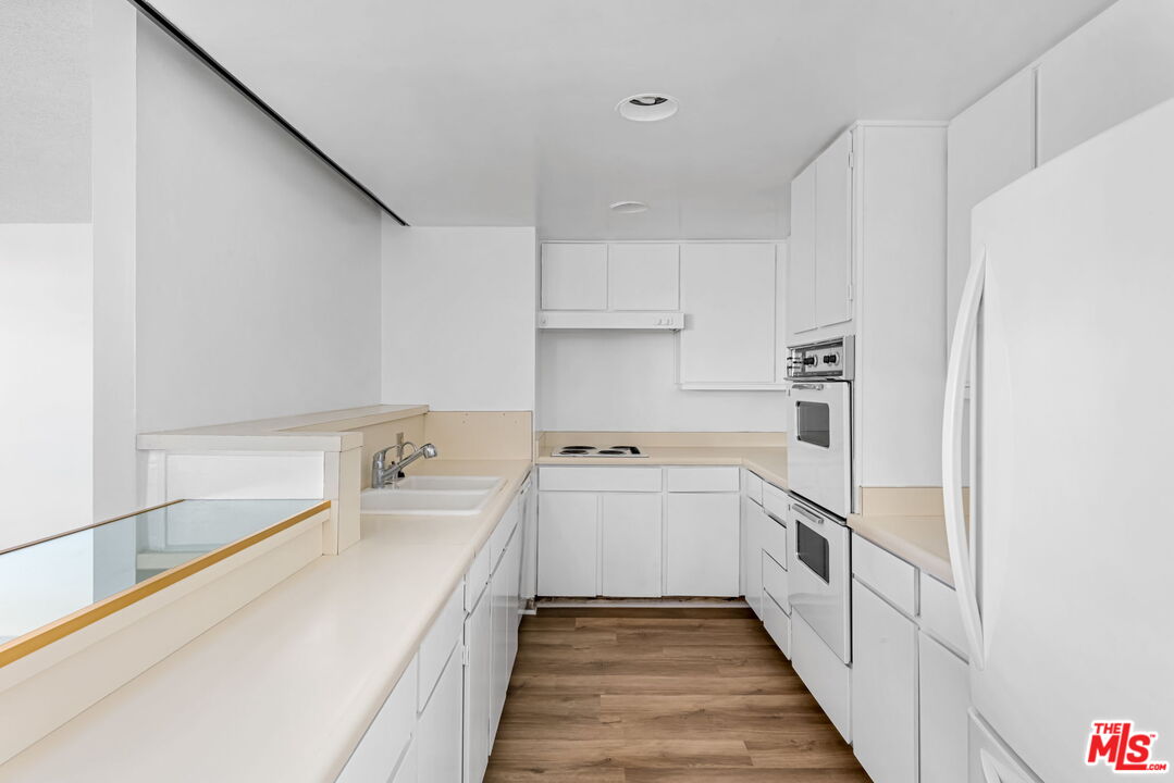 2160 Century Park Unit: 1604