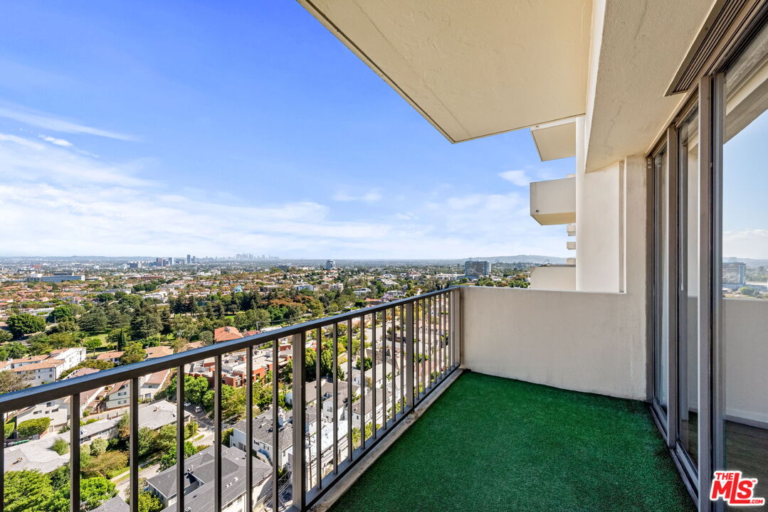 2160 Century Park Unit: 1604