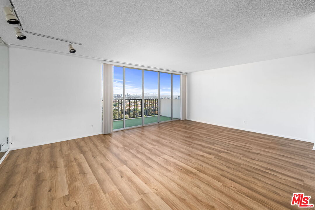 2160 Century Park Unit: 1604