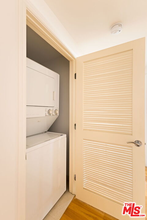 325 Arnaz Dr Unit: 304