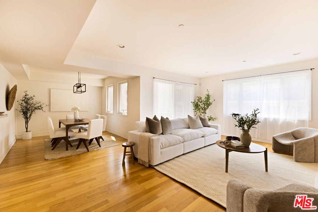 325 Arnaz Dr Unit: 304