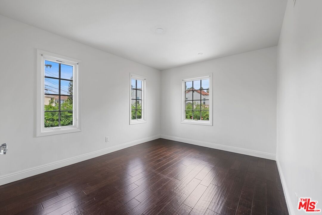 366 S Crescent Heights Blvd