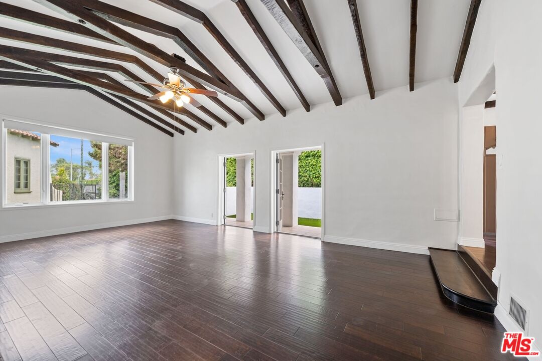 366 S Crescent Heights Blvd