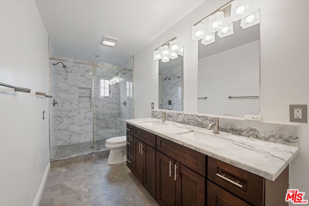 366 S Crescent Heights Blvd