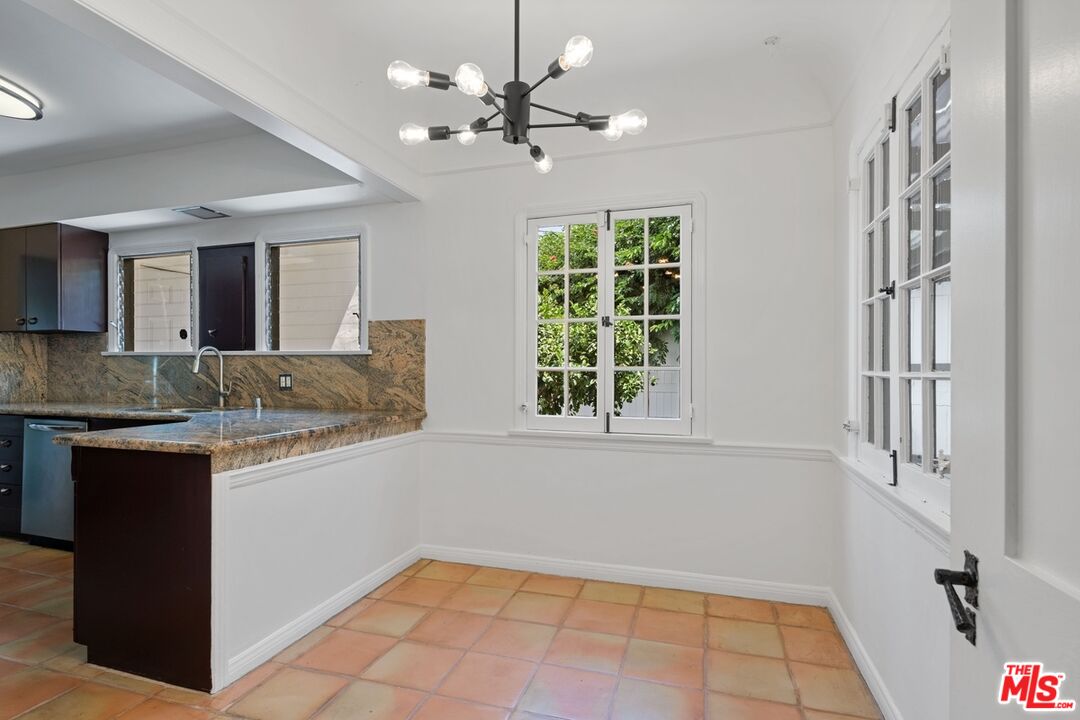 366 S Crescent Heights Blvd