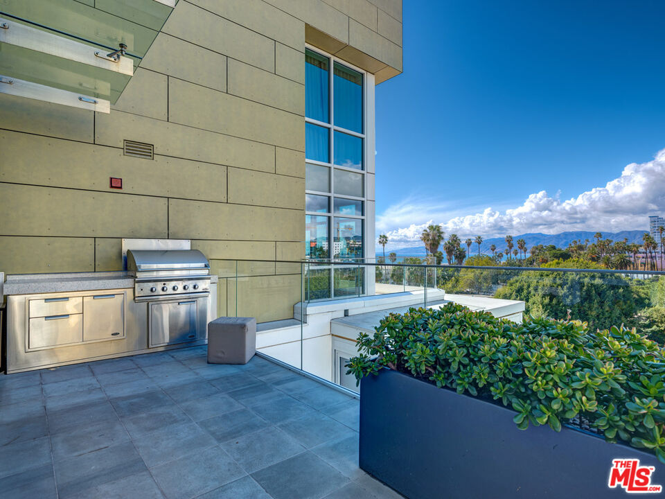 1705 Ocean Ave Unit: 105