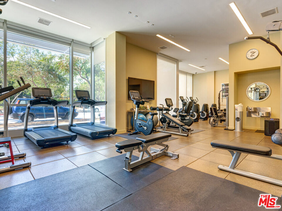 1705 Ocean Ave Unit: 105