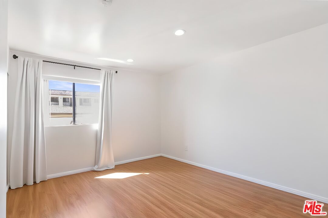 1214 Huntington Dr Unit: 1