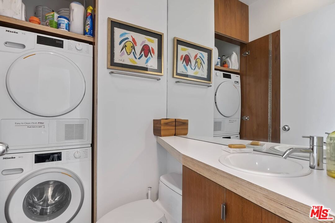 1121 Abbot Kinney Blvd Unit: F