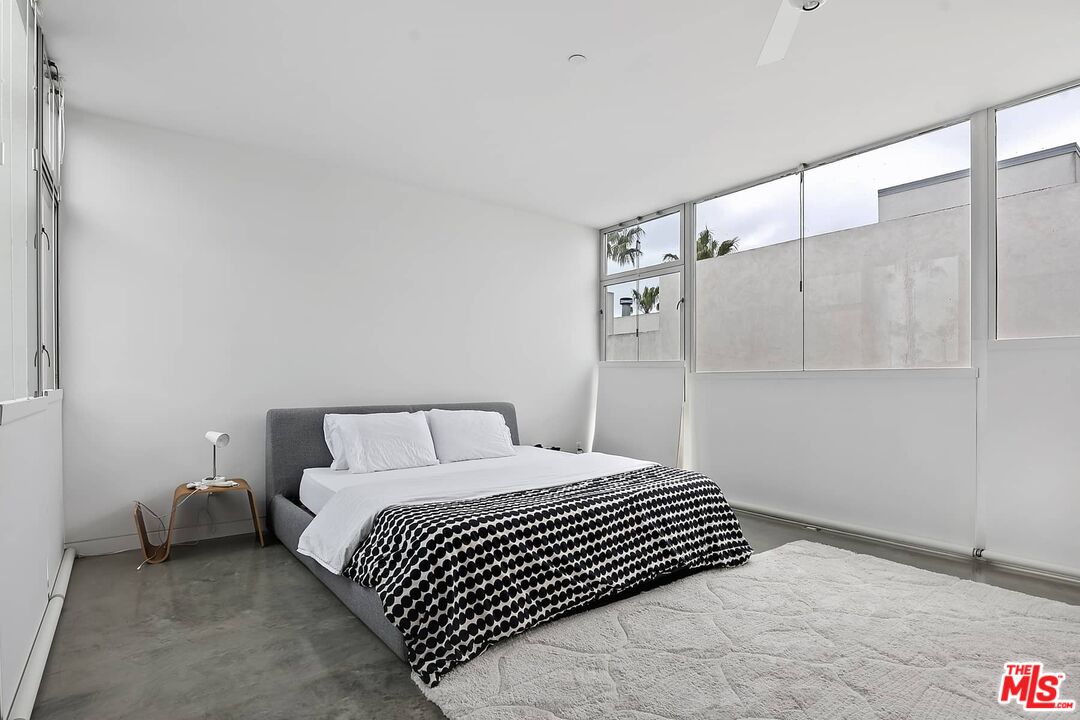 1121 Abbot Kinney Blvd Unit: F