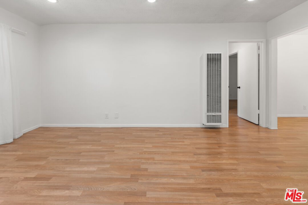 5830 Bowcroft St Unit: 4