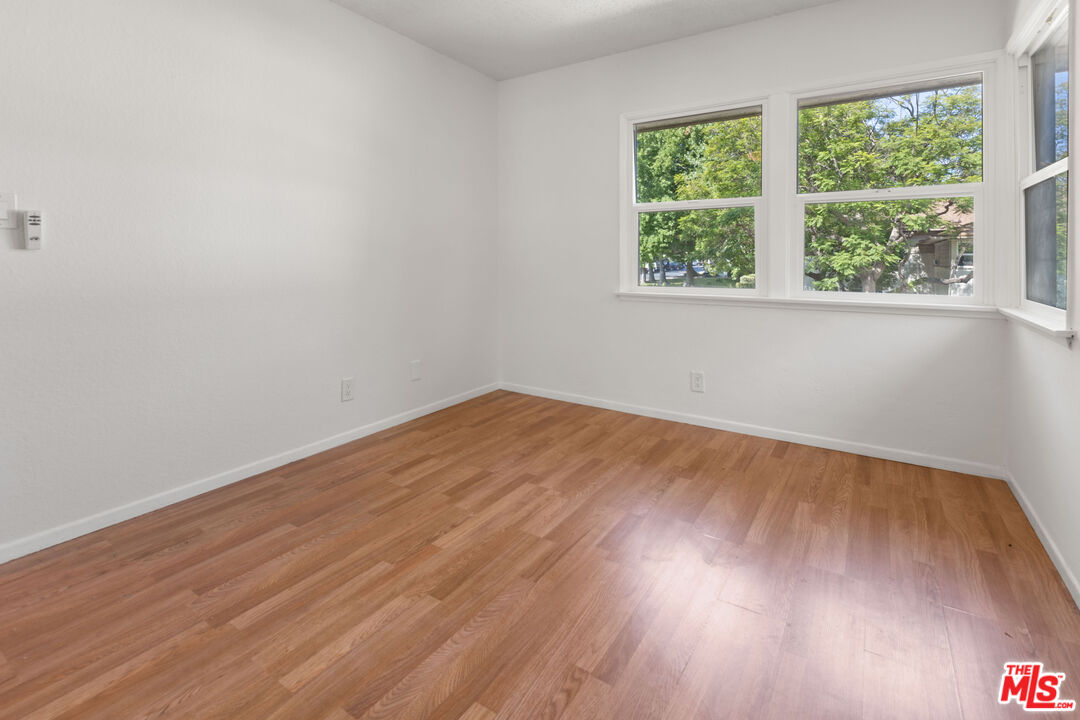 5830 Bowcroft St Unit: 4