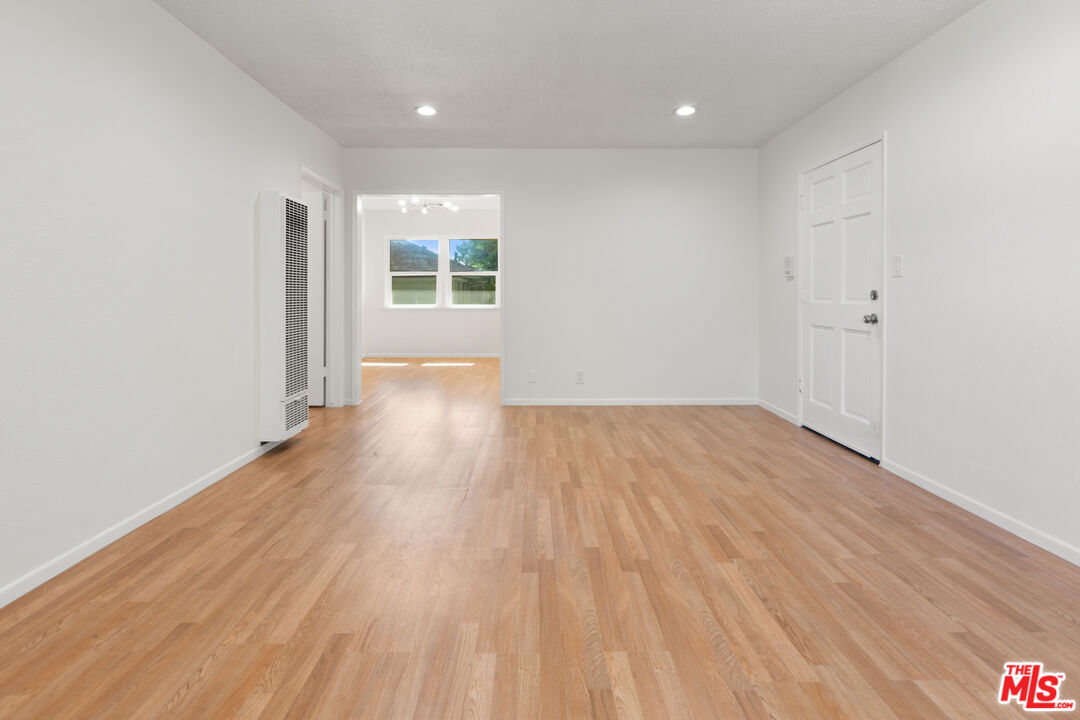 5830 Bowcroft St Unit: 4