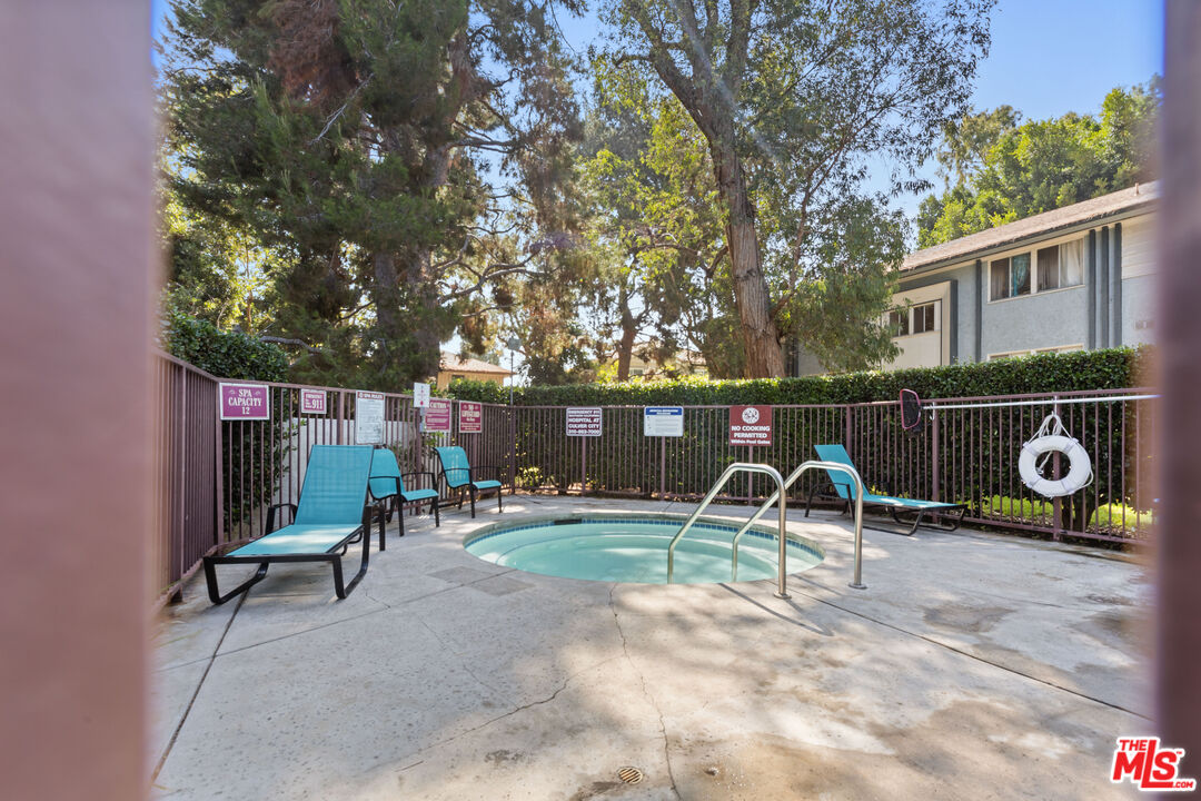 5830 Bowcroft St Unit: 4