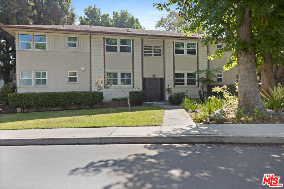 5830 Bowcroft St Unit: 4