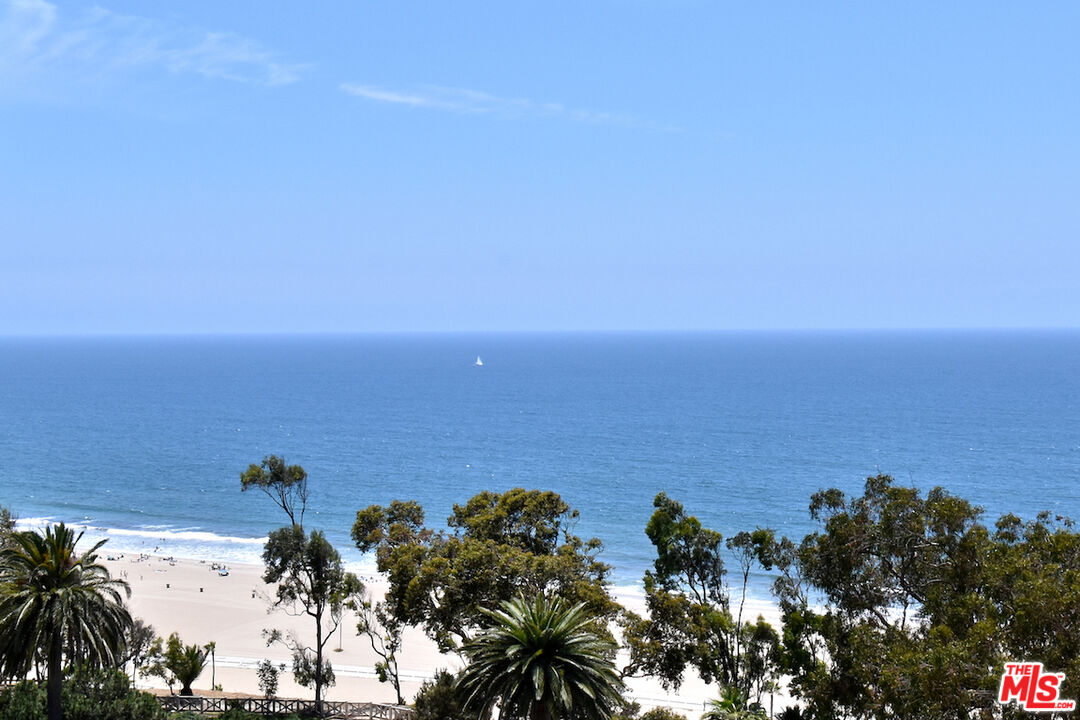 201 Ocean Ave Unit: 906P