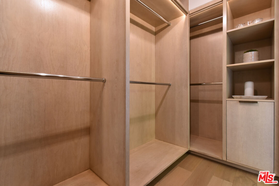 201 Ocean Ave Unit: 906P