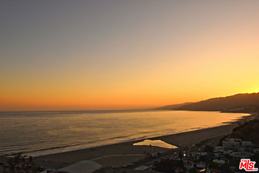 201 Ocean Ave Unit: 906P