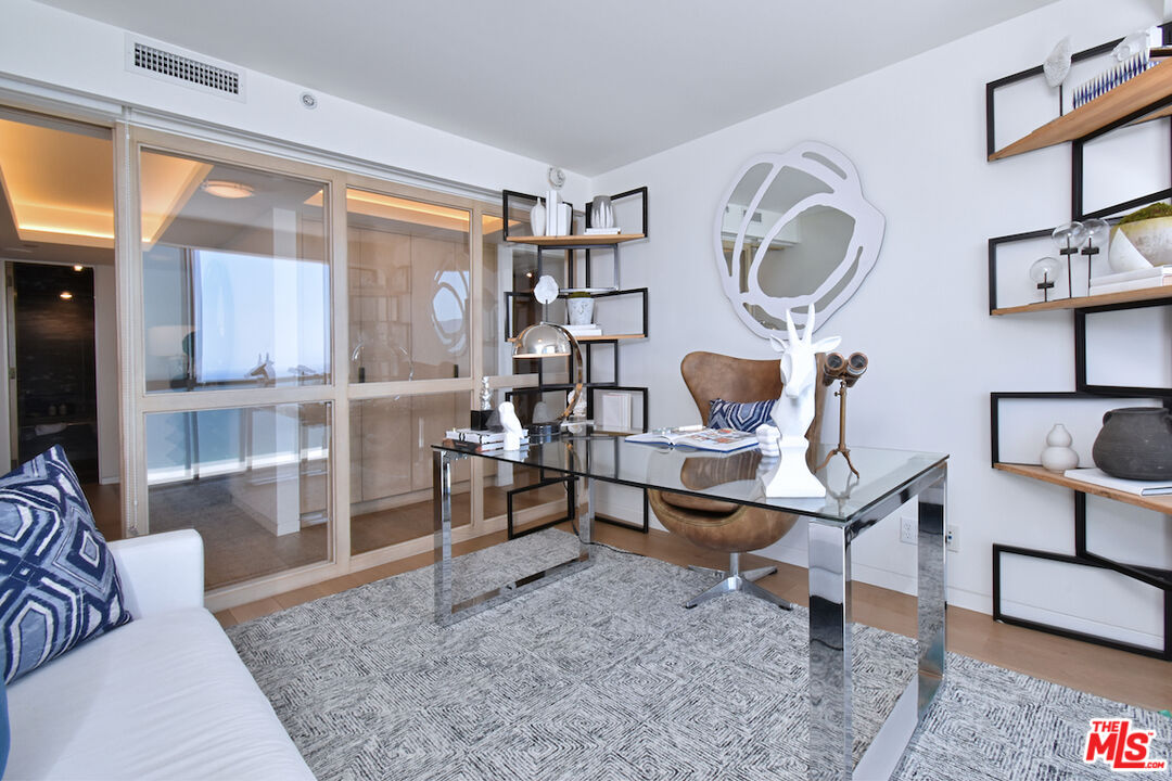 201 Ocean Ave Unit: 906P