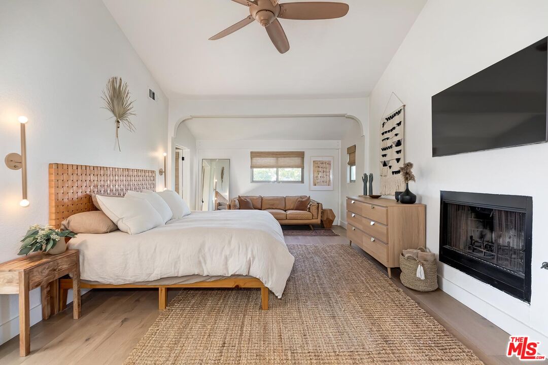 810 Commonwealth Ave