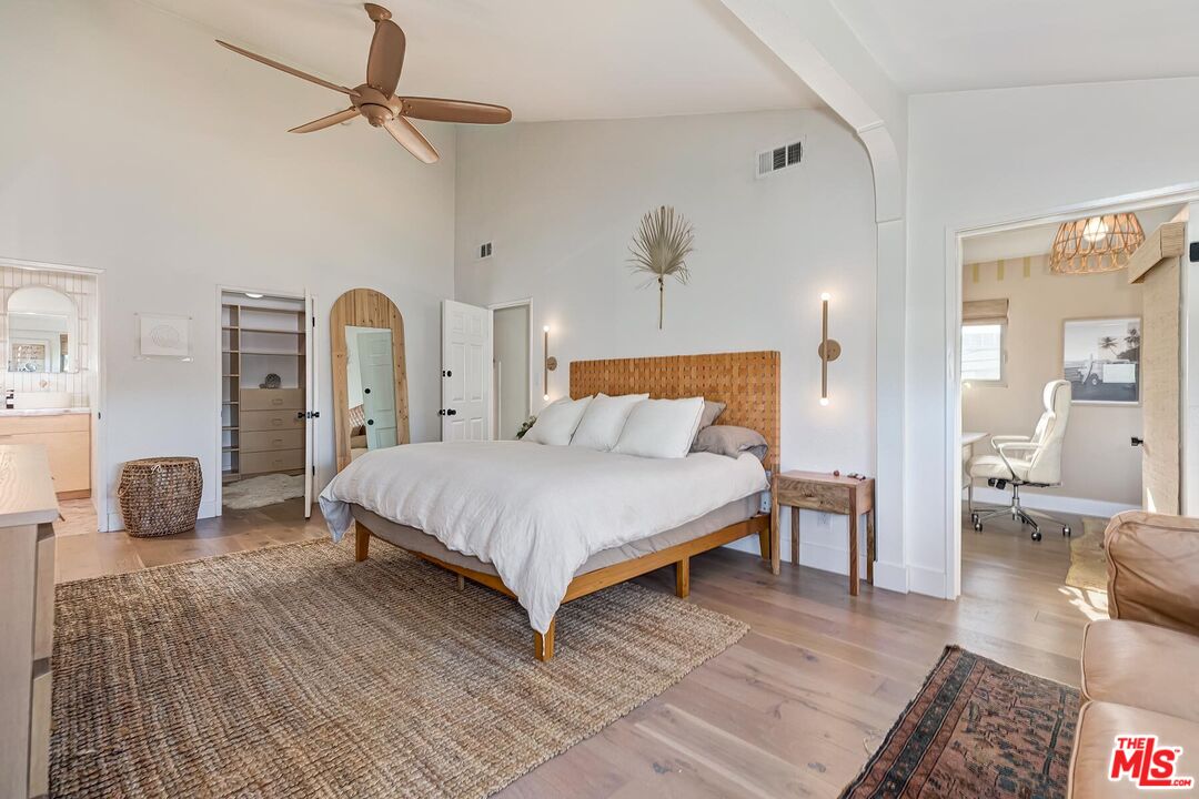 810 Commonwealth Ave