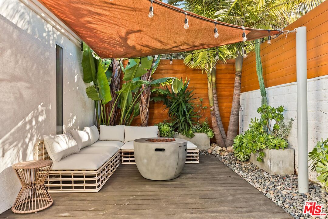 810 Commonwealth Ave