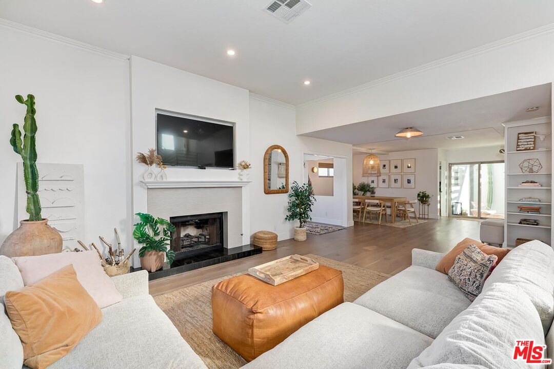 810 Commonwealth Ave