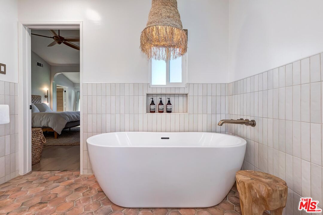 810 Commonwealth Ave