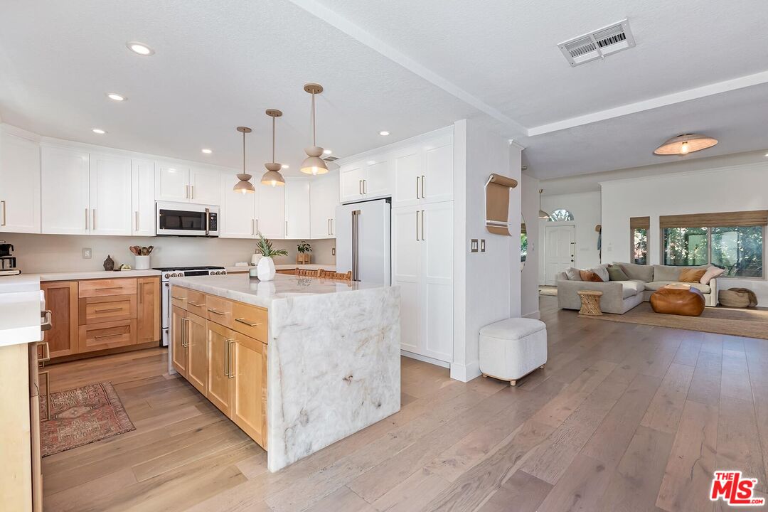 810 Commonwealth Ave