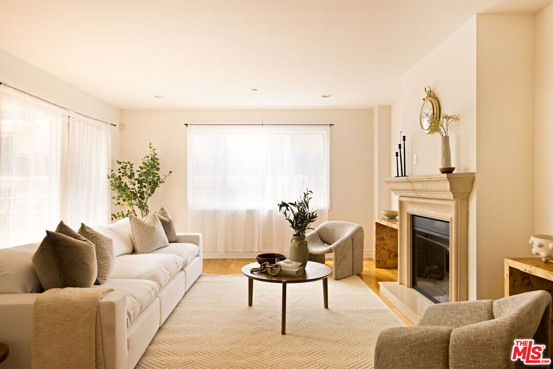 325 Arnaz Dr Unit: 304