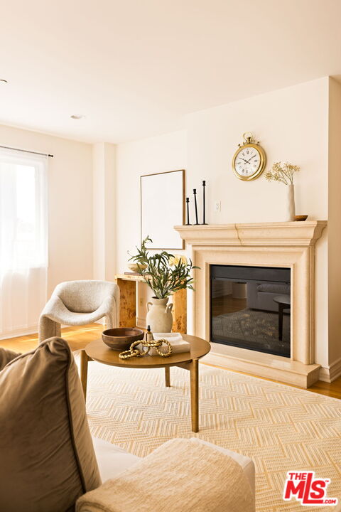 325 Arnaz Dr Unit: 304