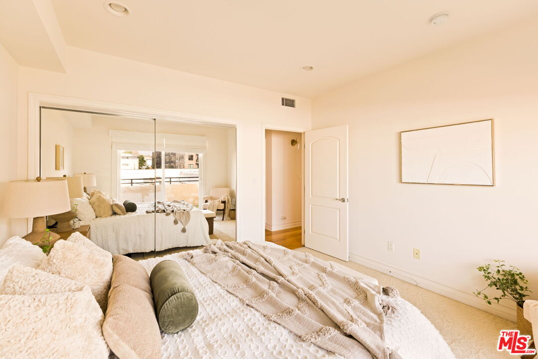 325 Arnaz Dr Unit: 304