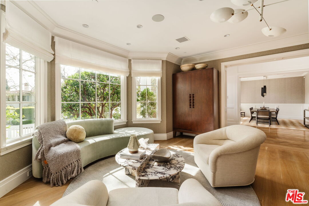 957 Corsica Dr
