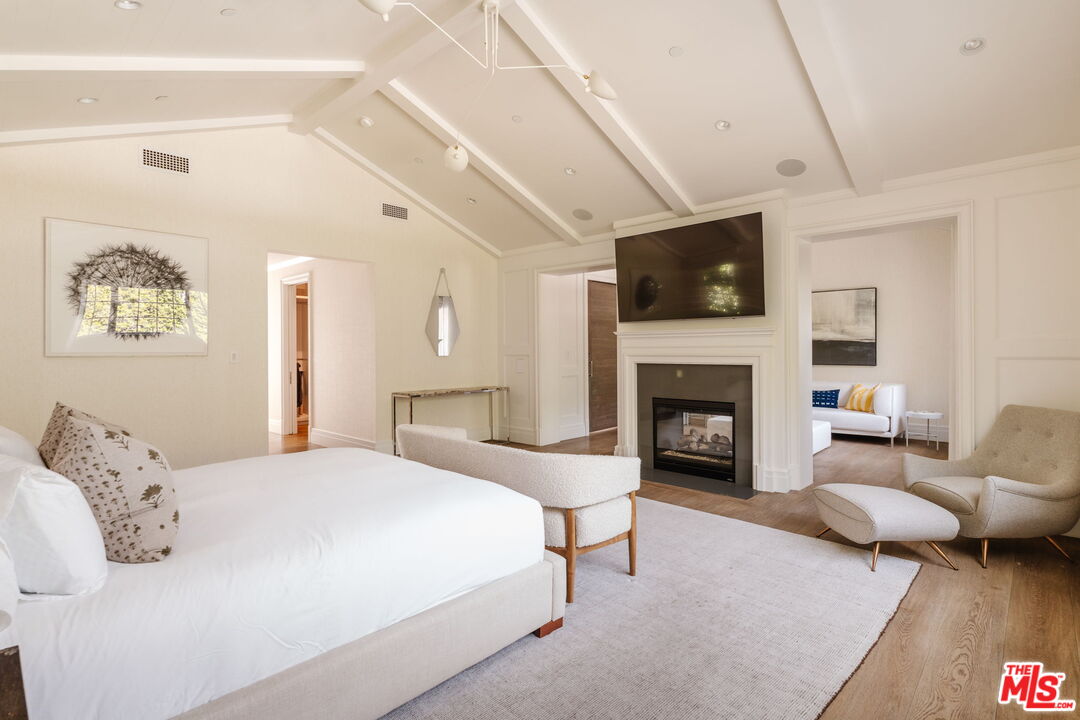 957 Corsica Dr