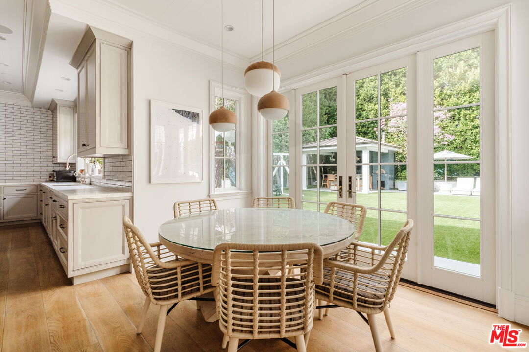 957 Corsica Dr