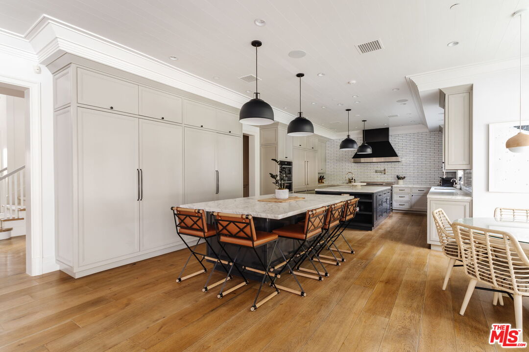 957 Corsica Dr