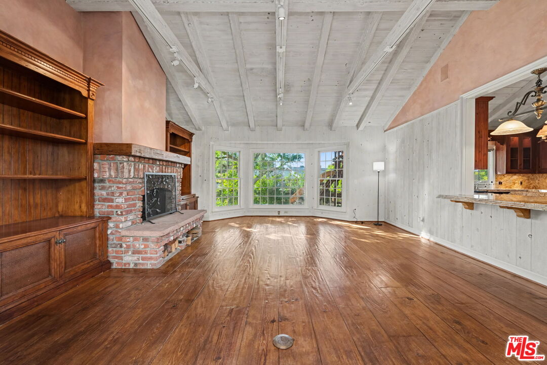 4780 Vista De Oro Ave