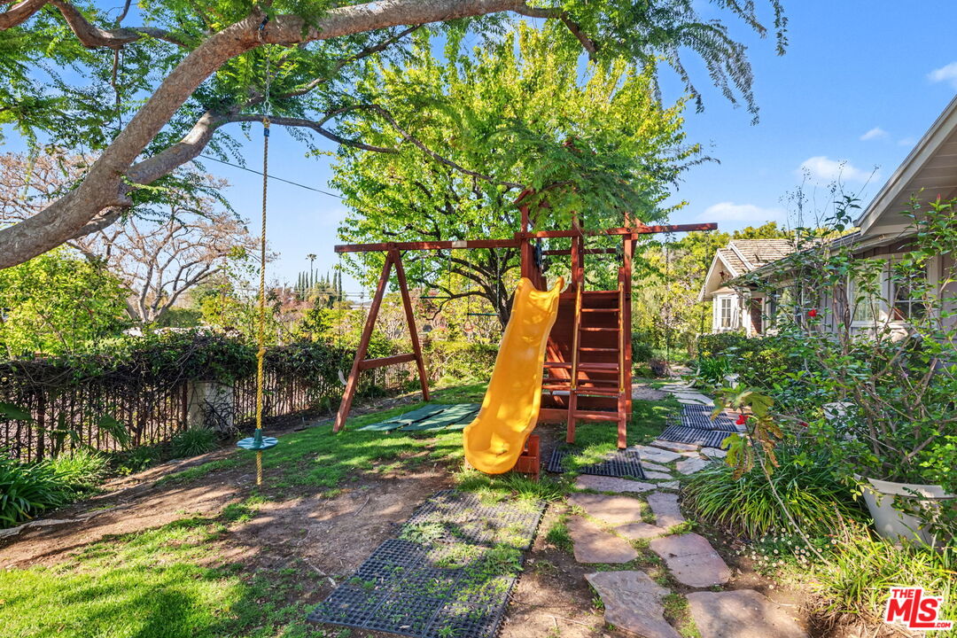 4780 Vista De Oro Ave