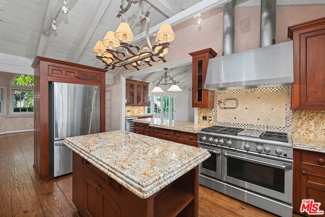 4780 Vista De Oro Ave