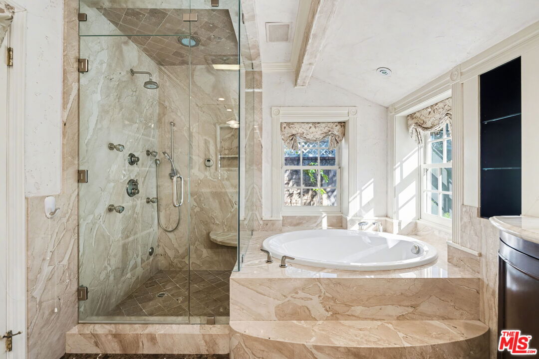 4780 Vista De Oro Ave