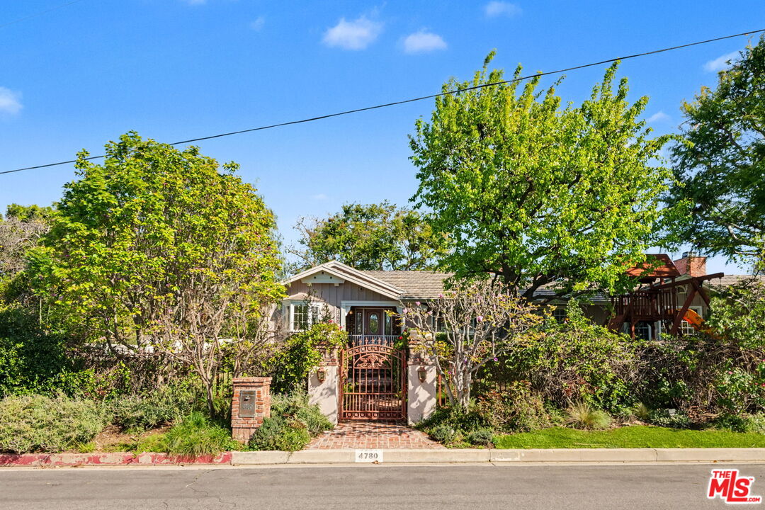 4780 Vista De Oro Ave