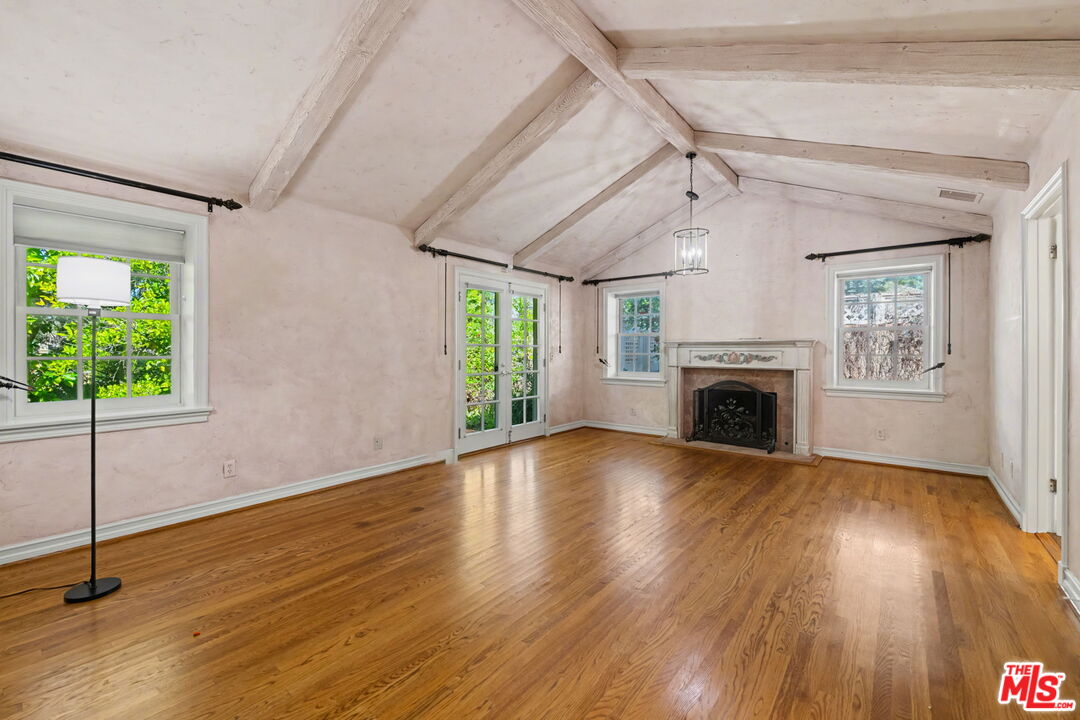 4780 Vista De Oro Ave