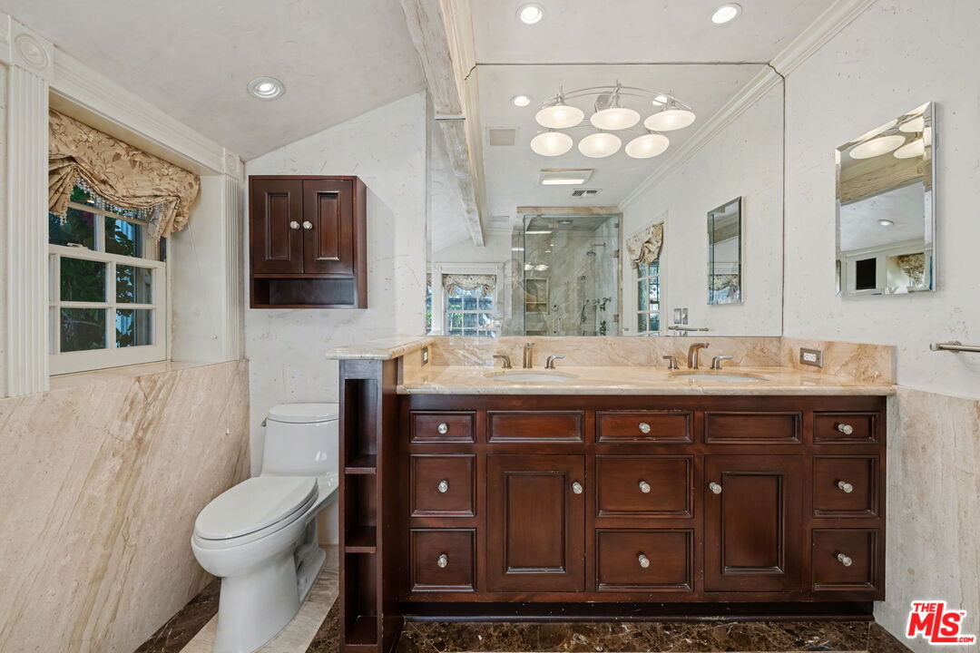 4780 Vista De Oro Ave