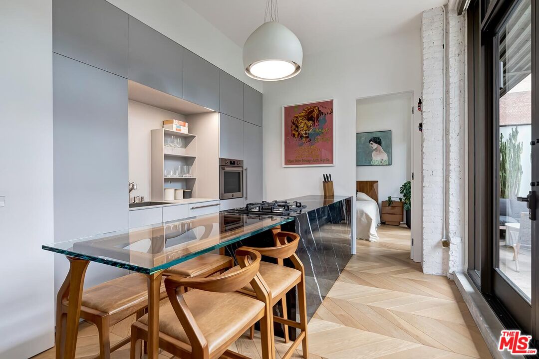 460 S Spring St Unit: 201