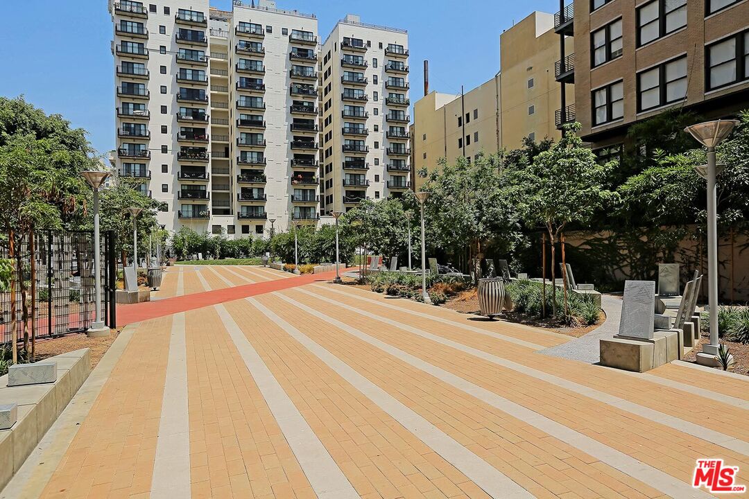 460 S Spring St Unit: 201