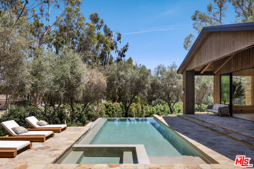 24877 Eldorado Meadow Rd