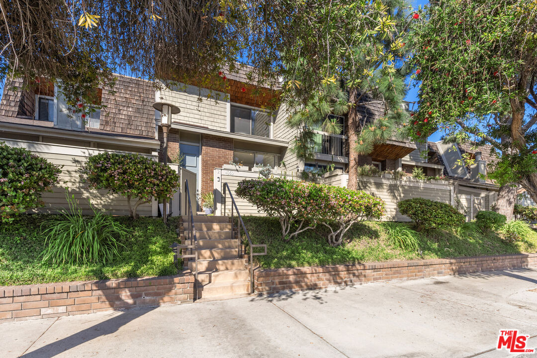 4350 Glencoe Ave Unit: 2